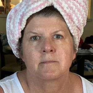 Meet your Posher, Eva